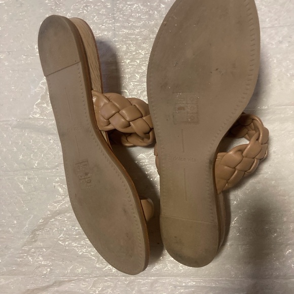 Dolce Vita Women's Braided Tan Sandals - Picture 3 of 4